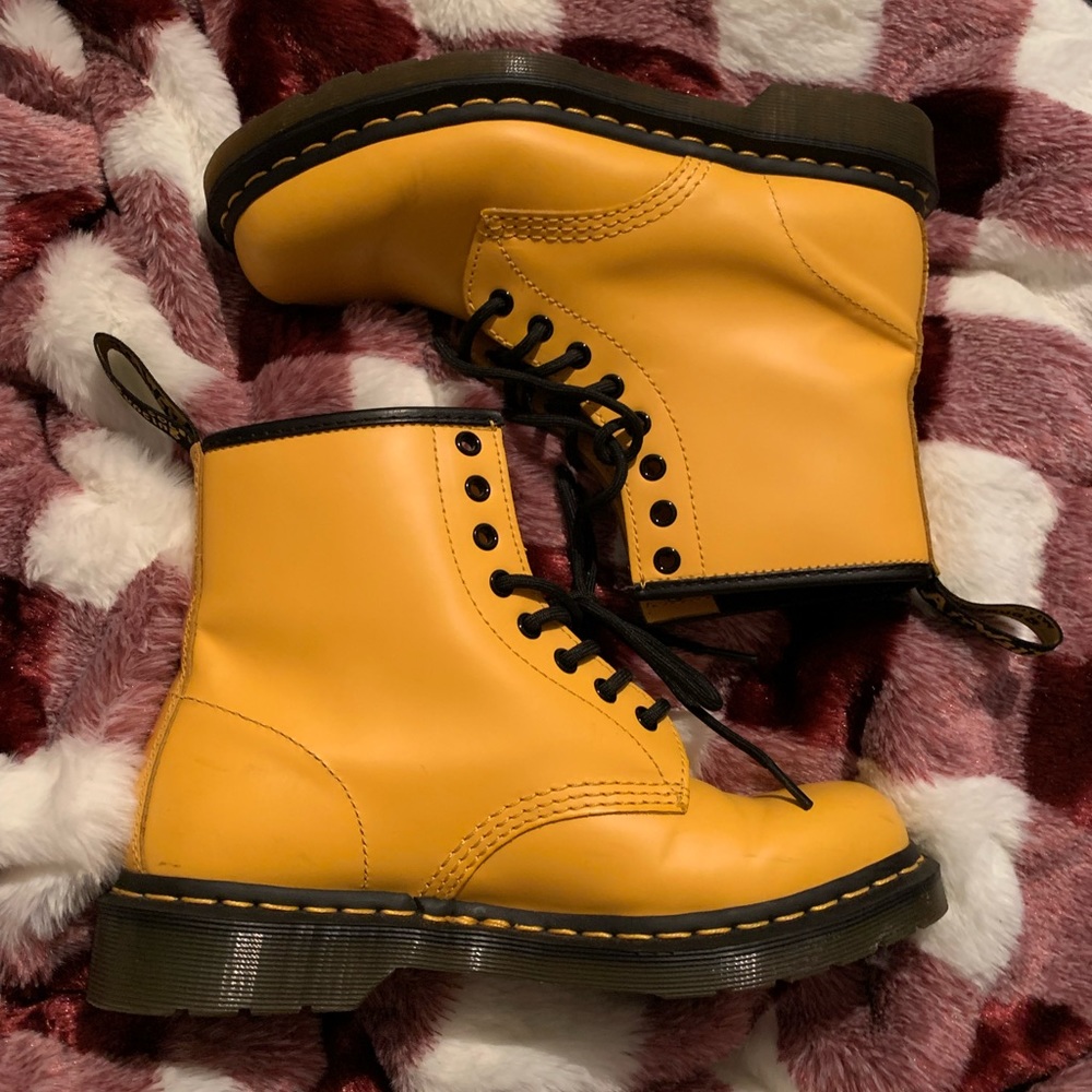 Dr. Martens 1460 Smooth Leather Lace Up Boots